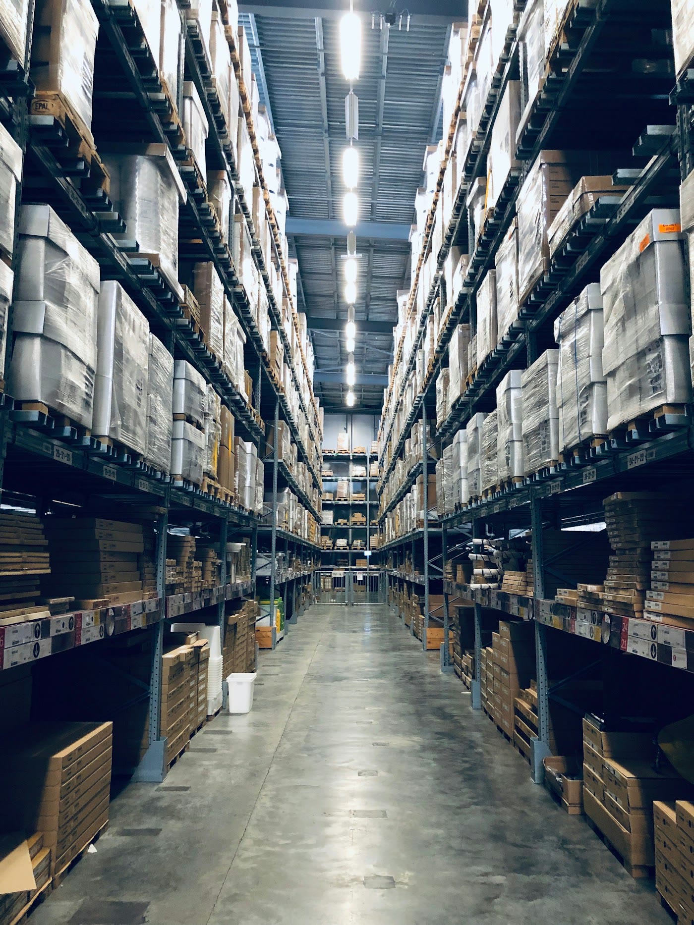Warehouse aisles representing inventory and supplier resilience